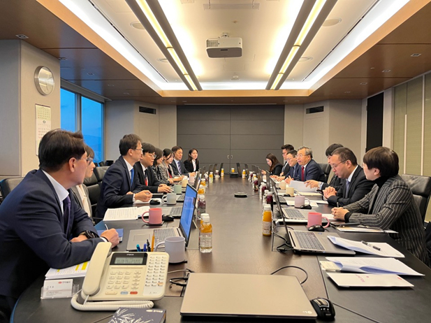 2023年12月19日至21日，，，刘敬桢一行与韩美药品社长林珠贤、、CEO朴宰贤等举行座谈交流.jpg